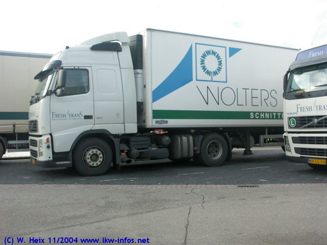 Volvo-FH12-420-Wolters-071104-1-NL[1].jpg